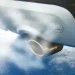 humo blanco escape